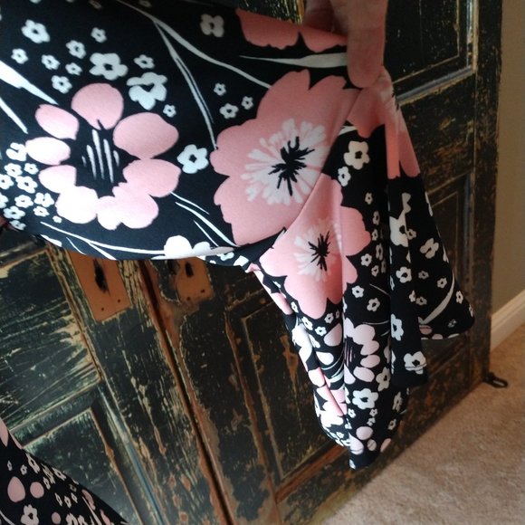 Spring Petals - Picture 4 of 6